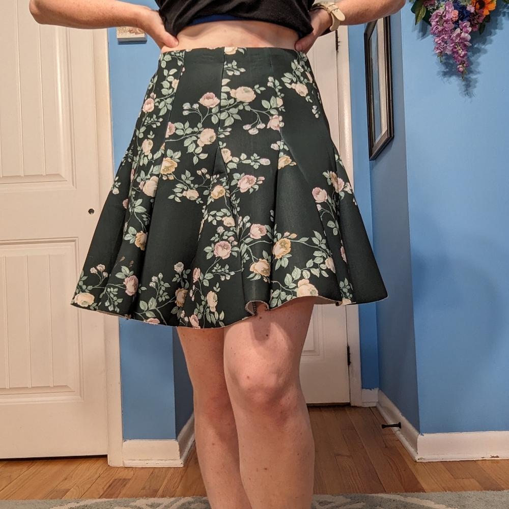 Lauren Conrad pleated garden skirt